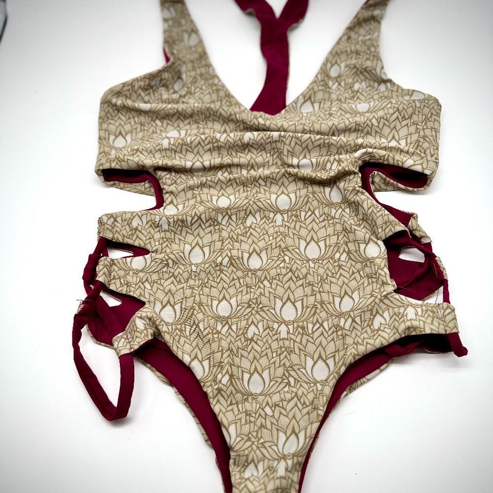 One Piece Reversible Razor Back Bikini - Picture 4 of 4